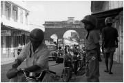 Dans une rue de Port-Louis